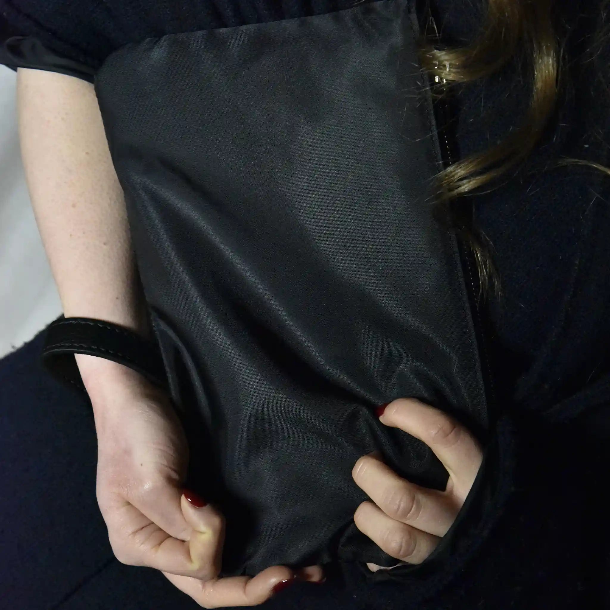 ANNA NYLON - Pochette in pelle & nylon NERO - Limited Edition - MIDMAIND™ | BRAND