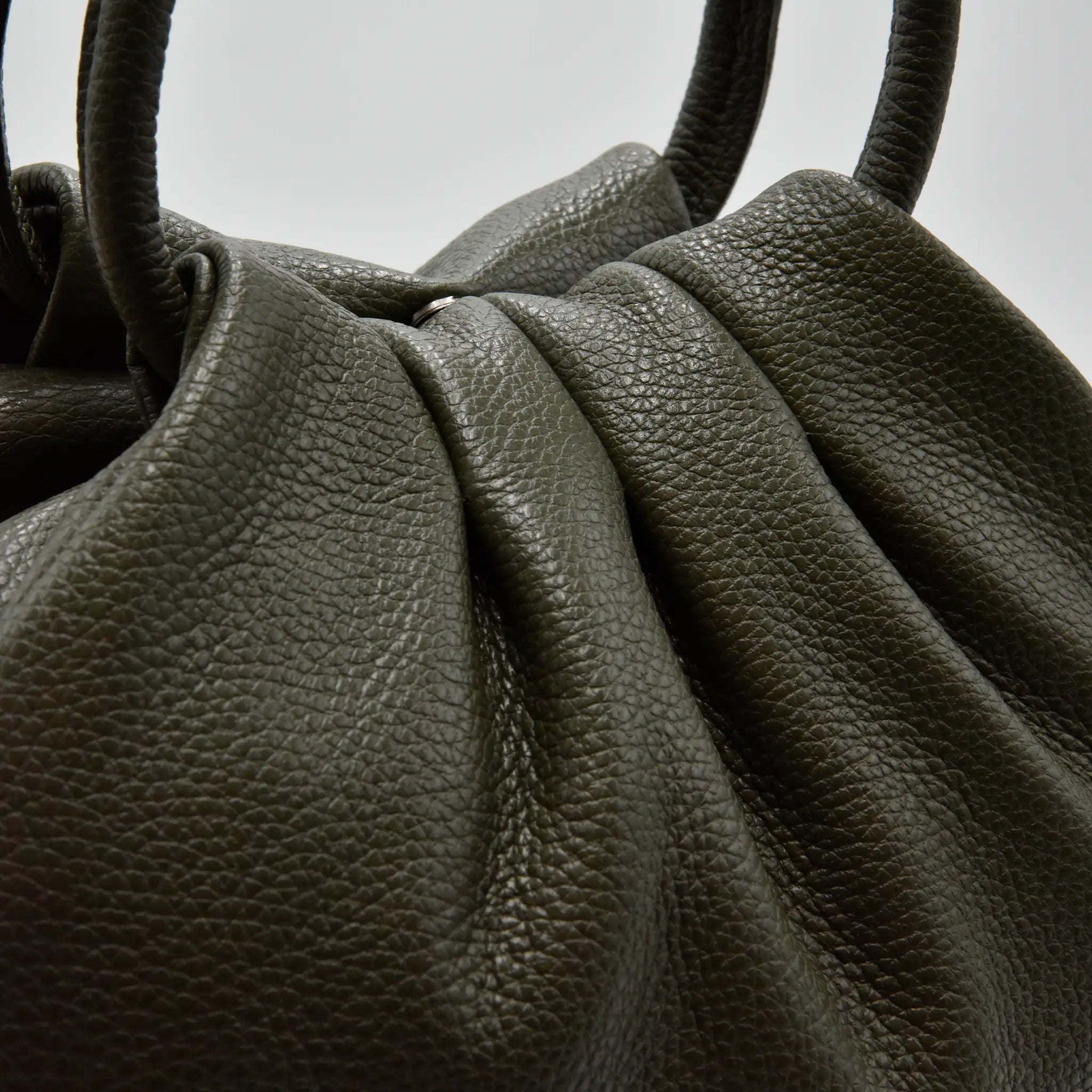 Borsa a Mano Grande in Pelle | PETITE L - MIDMAIND™ | BRAND