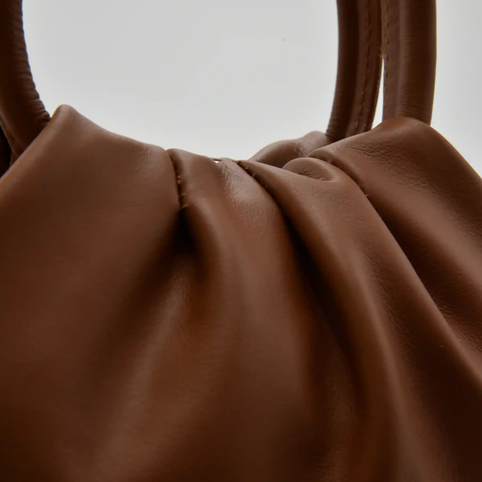PETITE S - Borsa a mano in Pelle Sauvage - CUOIO - MIDMAIND™ | BRAND